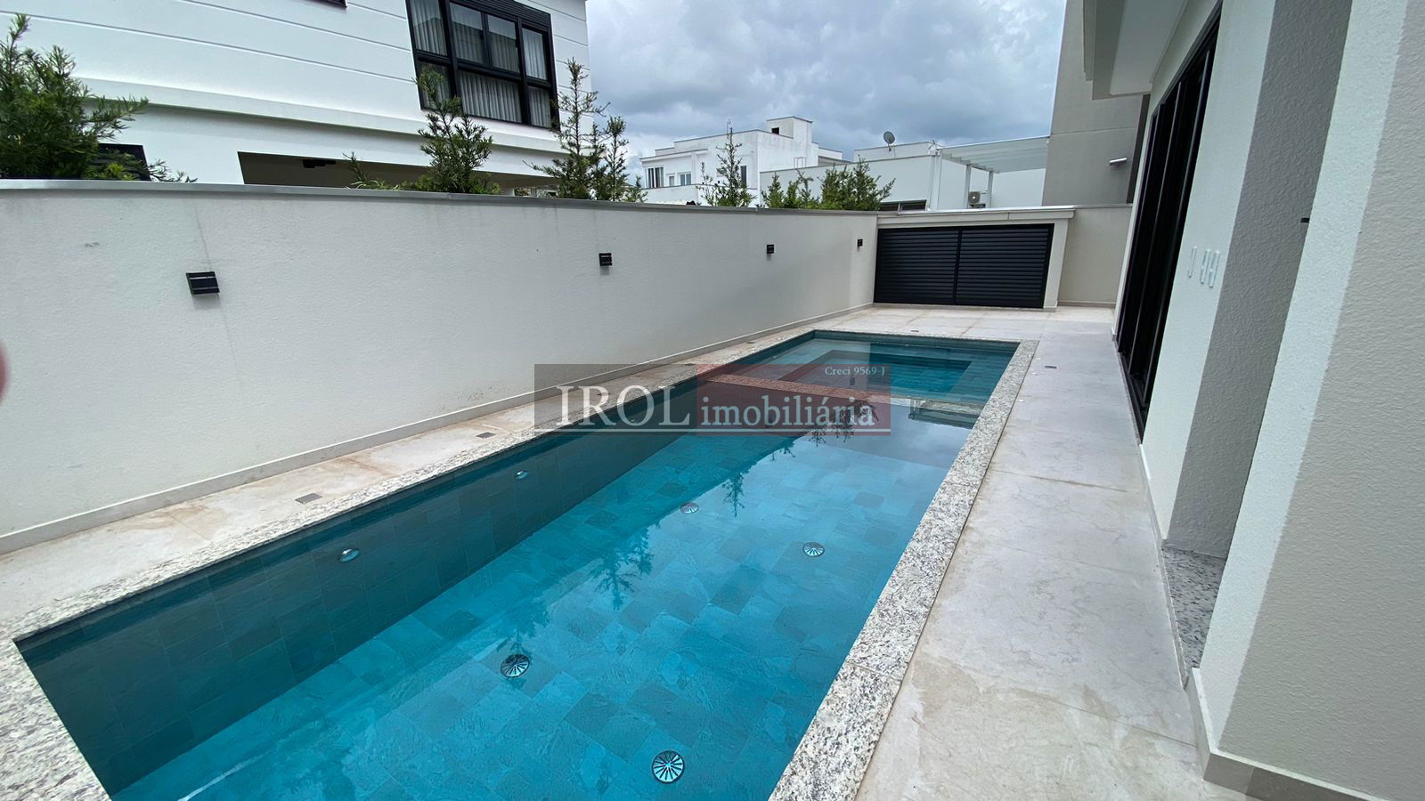 Casa à venda com 3 quartos, 262m² - Foto 13