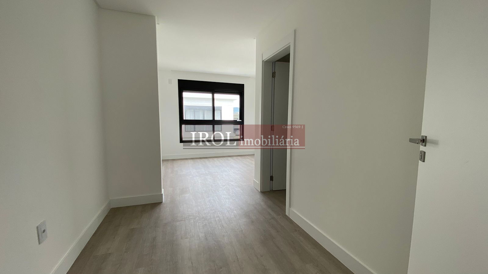 Casa à venda com 3 quartos, 262m² - Foto 5