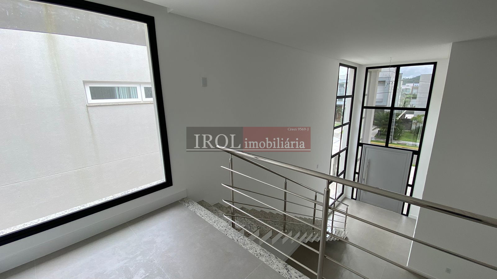 Casa à venda com 3 quartos, 262m² - Foto 4