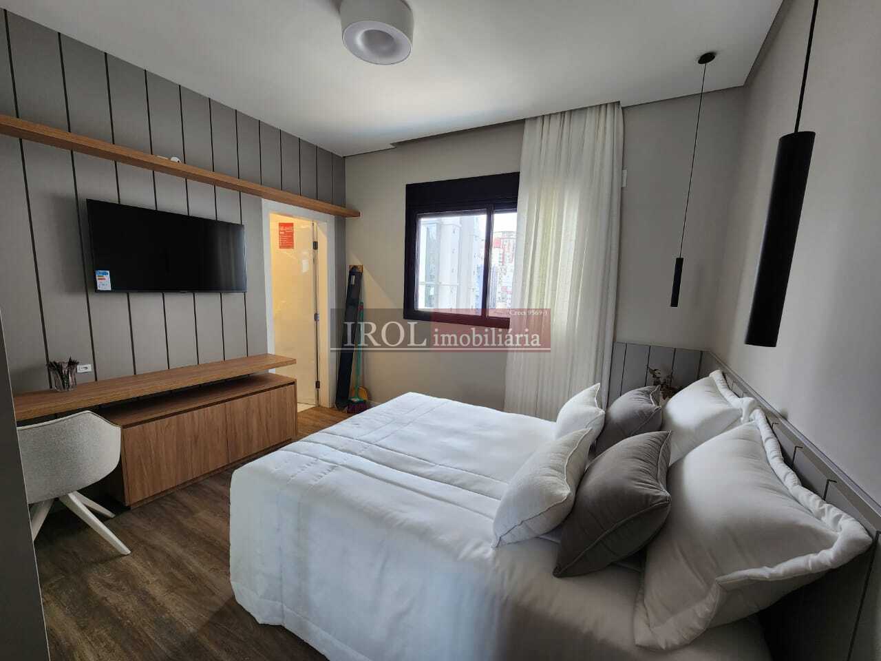 Apartamento à venda com 3 quartos, 125m² - Foto 2