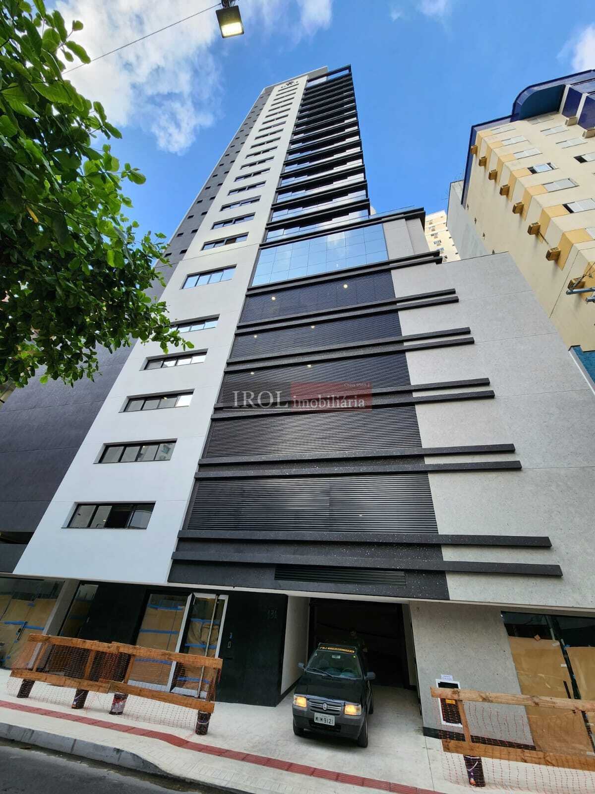 Apartamento à venda com 3 quartos, 125m² - Foto 4