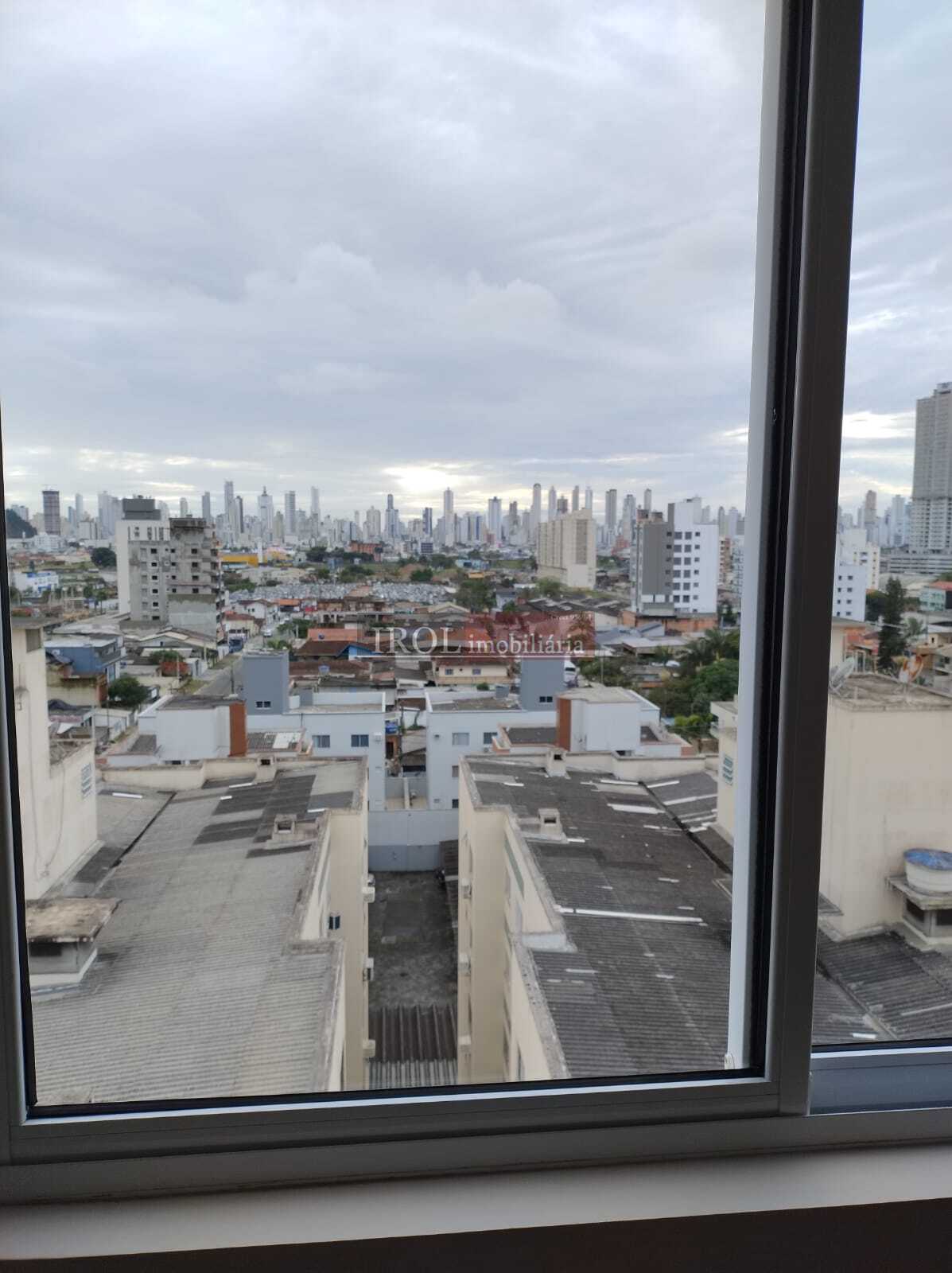 Apartamento à venda com 2 quartos, 70m² - Foto 8