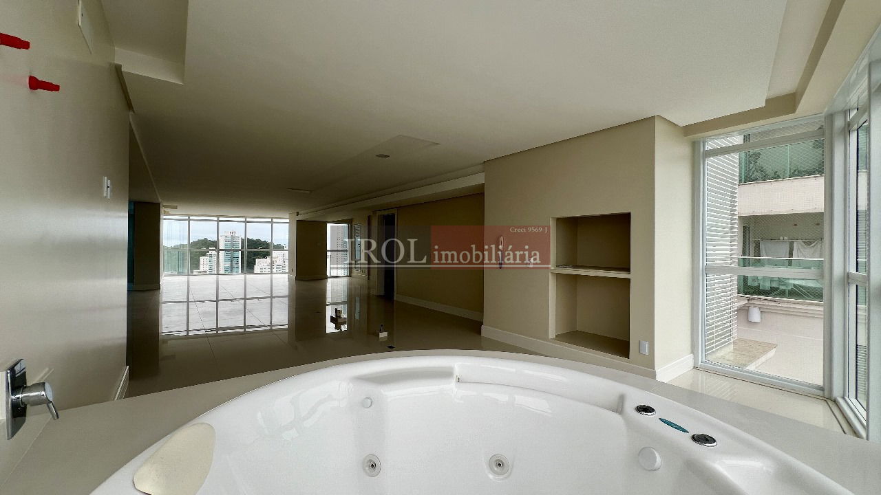 Apartamento à venda com 4 quartos, 228m² - Foto 27