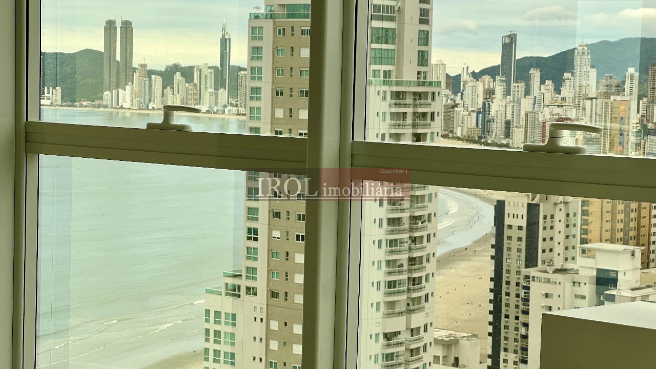 Apartamento à venda com 4 quartos, 228m² - Foto 25