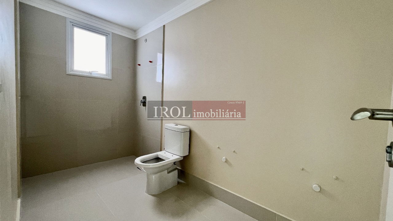 Apartamento à venda com 4 quartos, 228m² - Foto 15