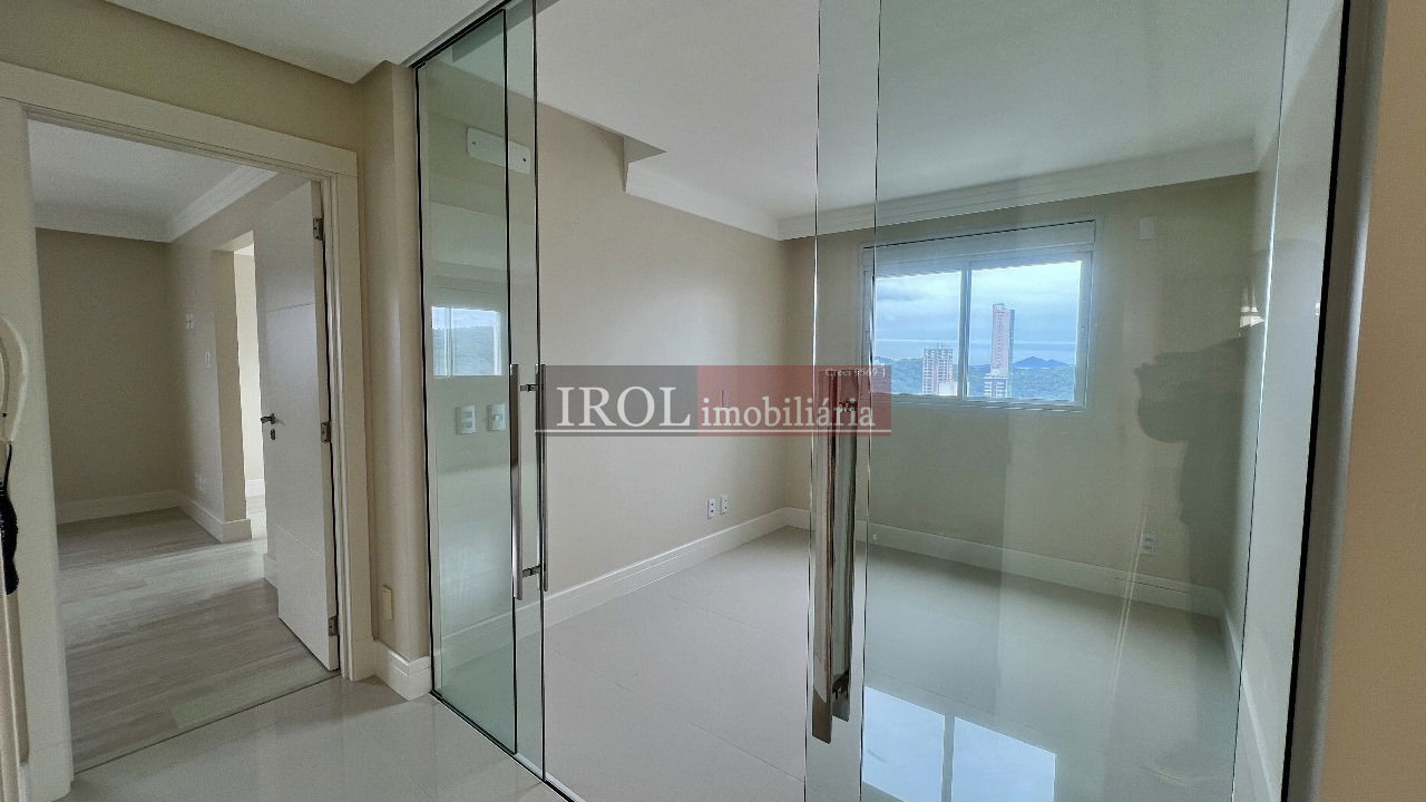 Apartamento à venda com 4 quartos, 228m² - Foto 37