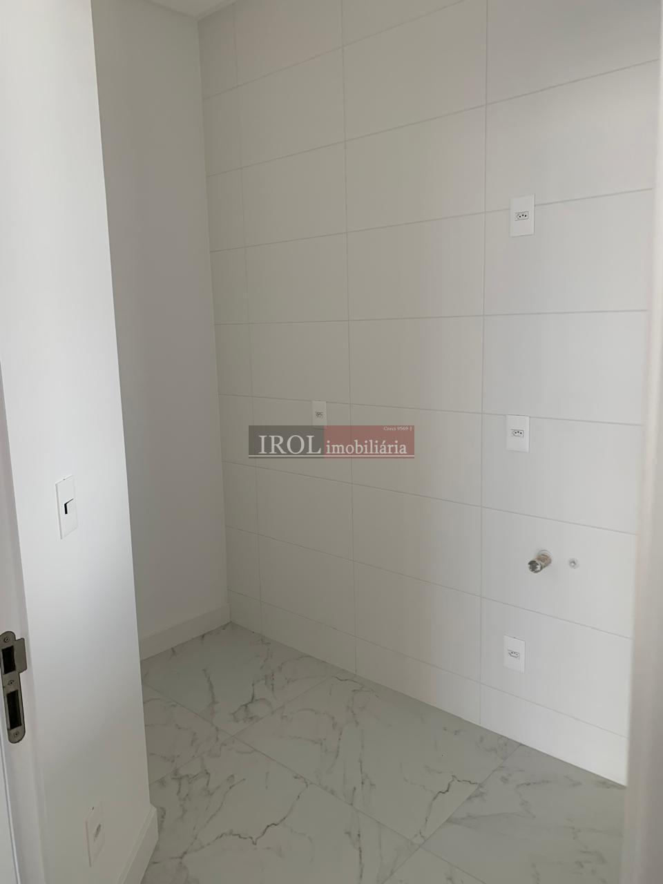 Apartamento à venda com 3 quartos, 137m² - Foto 13