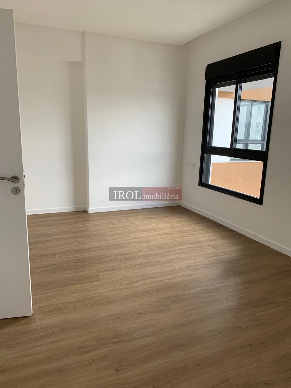 Apartamento à venda com 3 quartos, 137m² - Foto 8