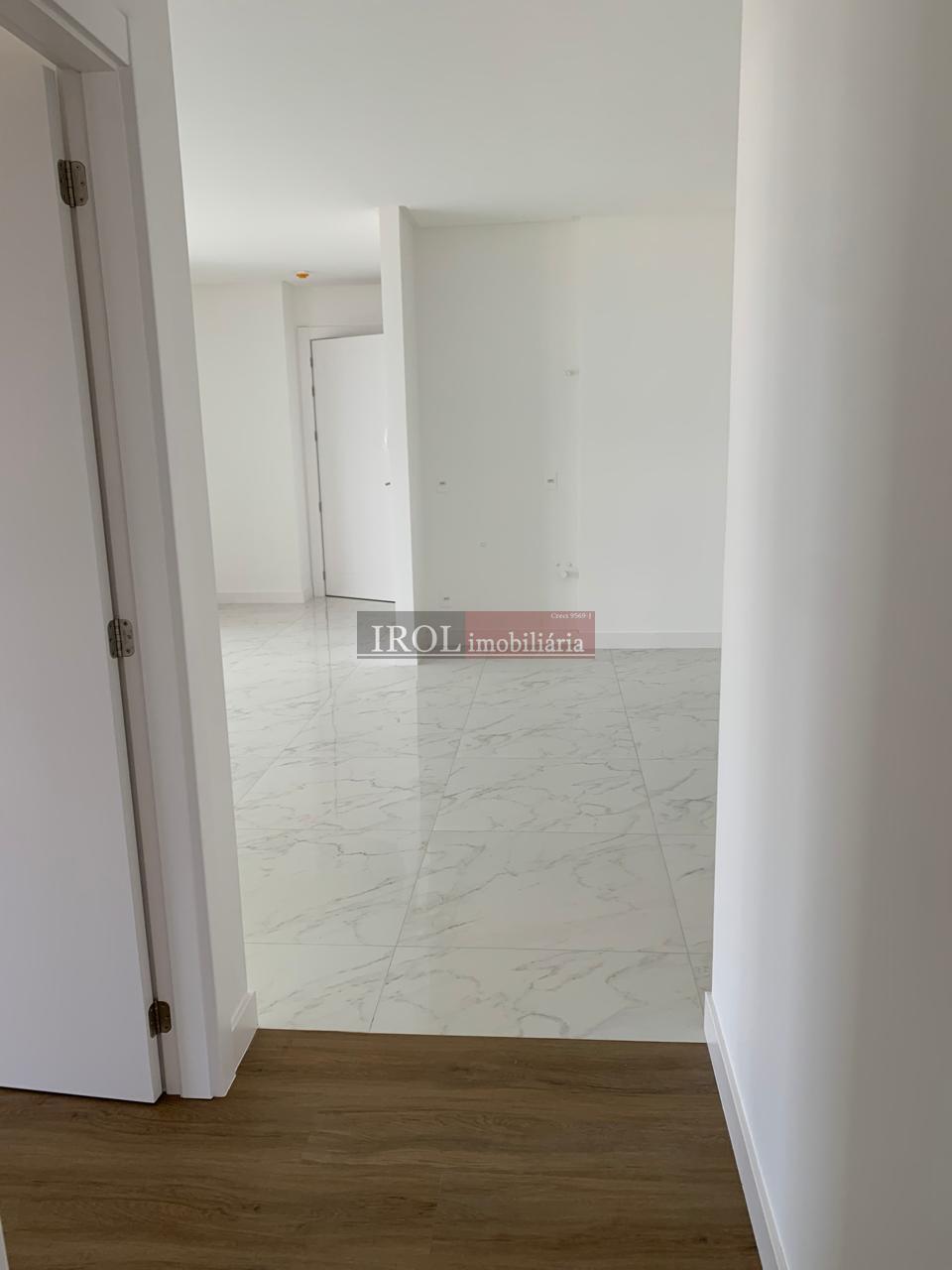 Apartamento à venda com 3 quartos, 137m² - Foto 7