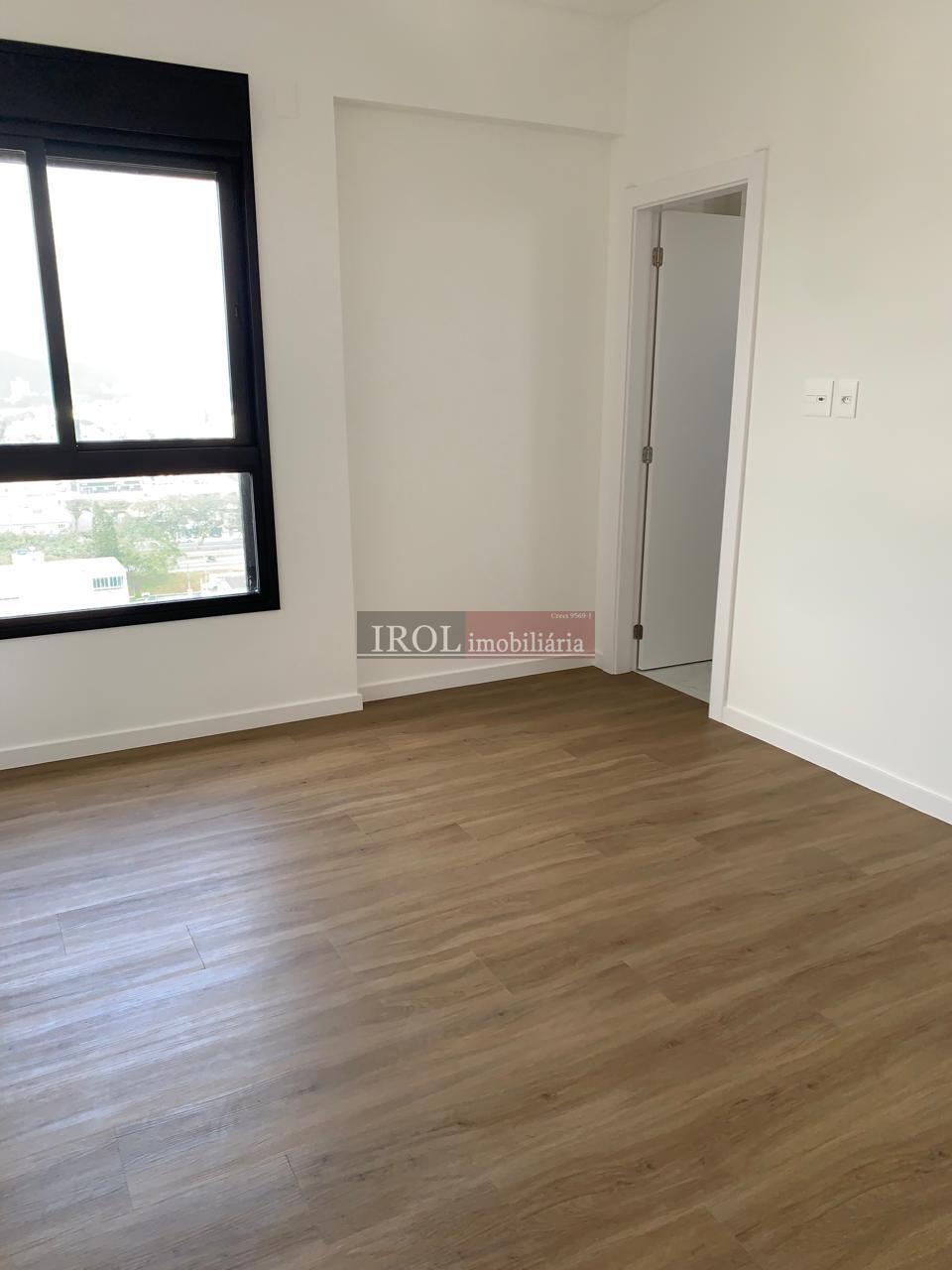 Apartamento à venda com 3 quartos, 137m² - Foto 11