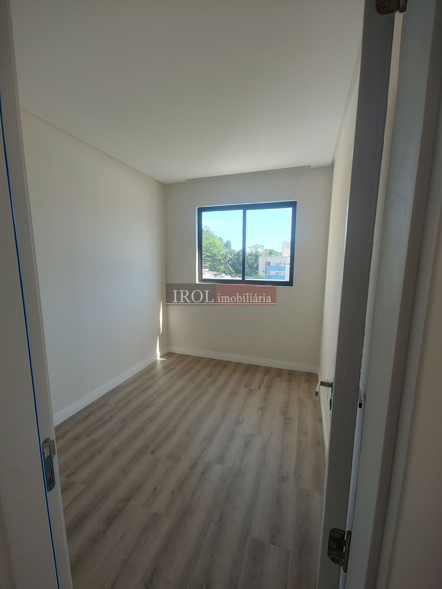 Apartamento à venda com 2 quartos, 64m² - Foto 11