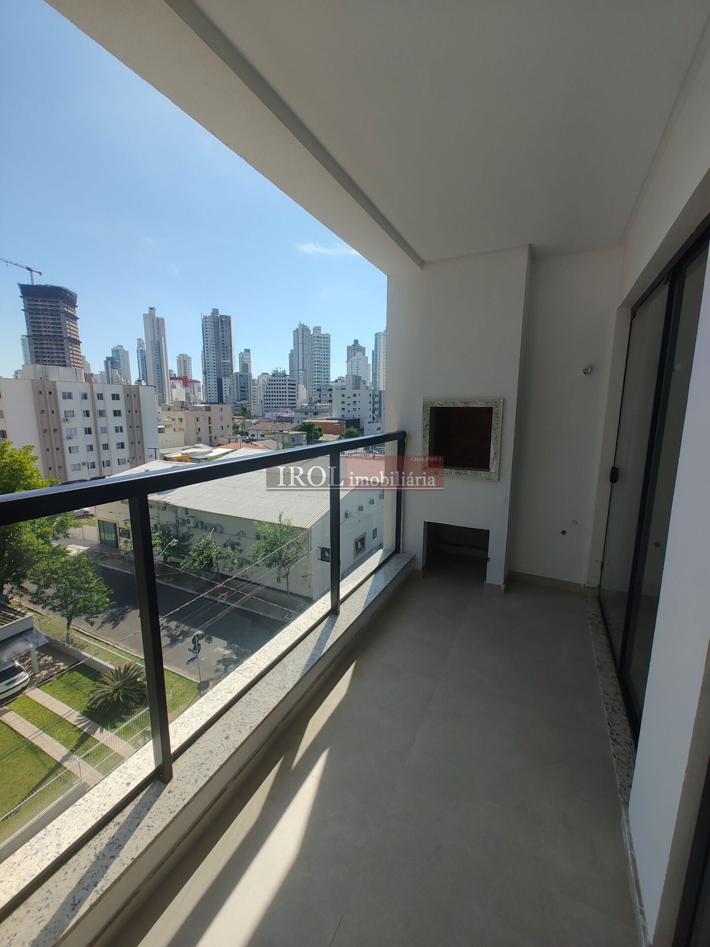 Apartamento à venda com 2 quartos, 64m² - Foto 6