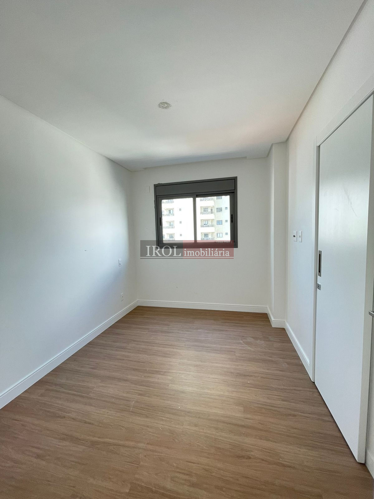 Apartamento à venda com 4 quartos, 151m² - Foto 13