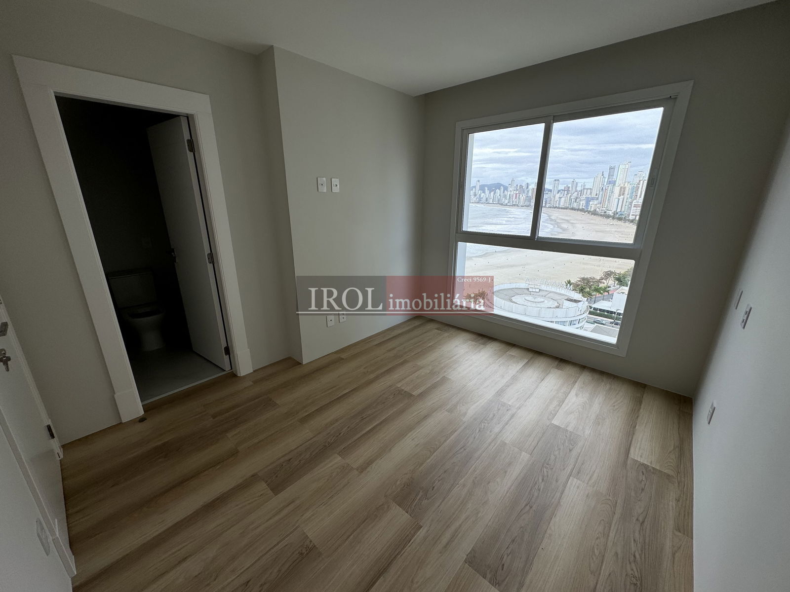 Apartamento à venda com 4 quartos, 151m² - Foto 33