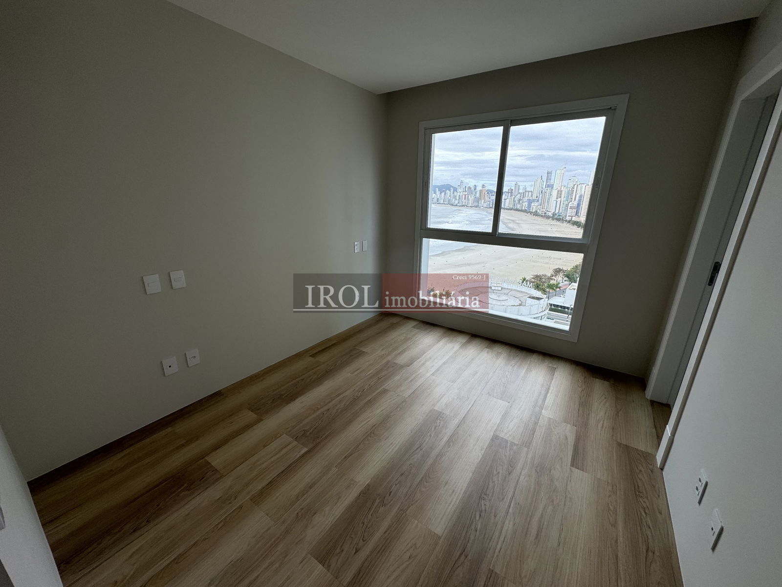 Apartamento à venda com 4 quartos, 151m² - Foto 31