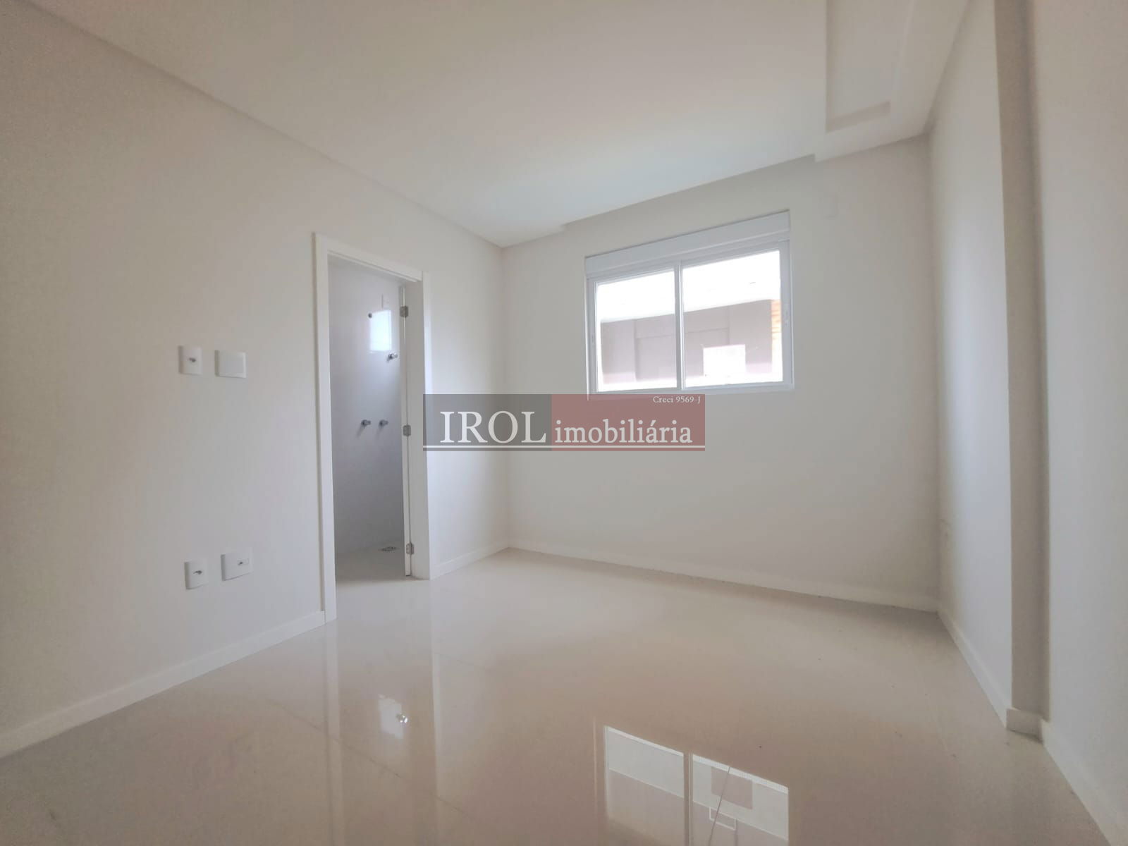 Apartamento à venda com 3 quartos, 142m² - Foto 10