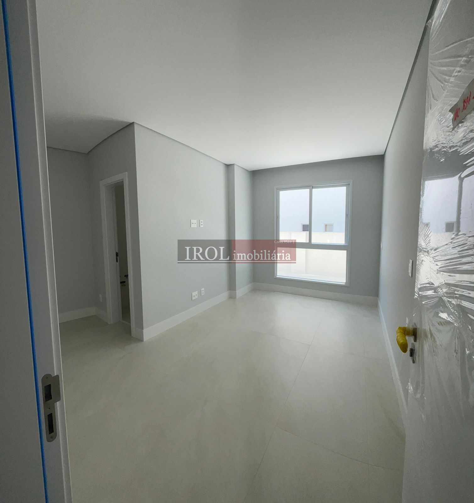 Apartamento à venda com 4 quartos, 270m² - Foto 22