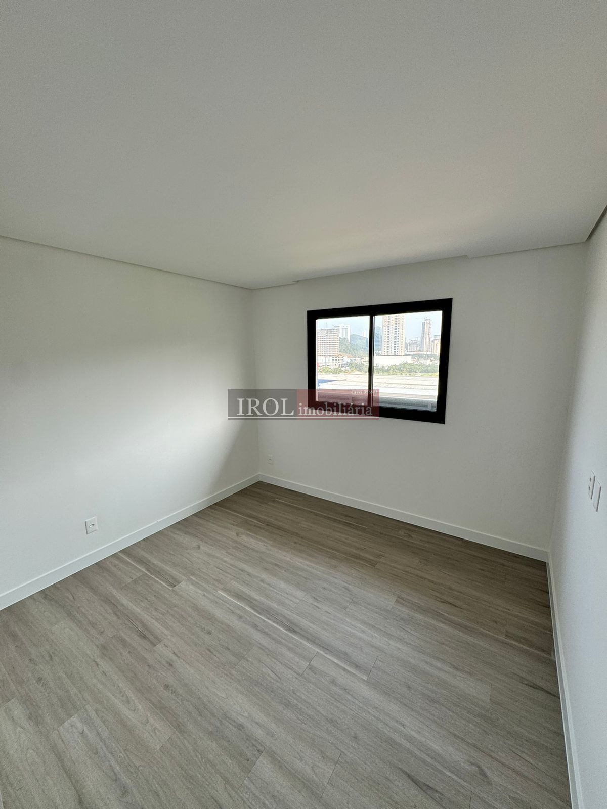 Apartamento à venda com 2 quartos, 76m² - Foto 11