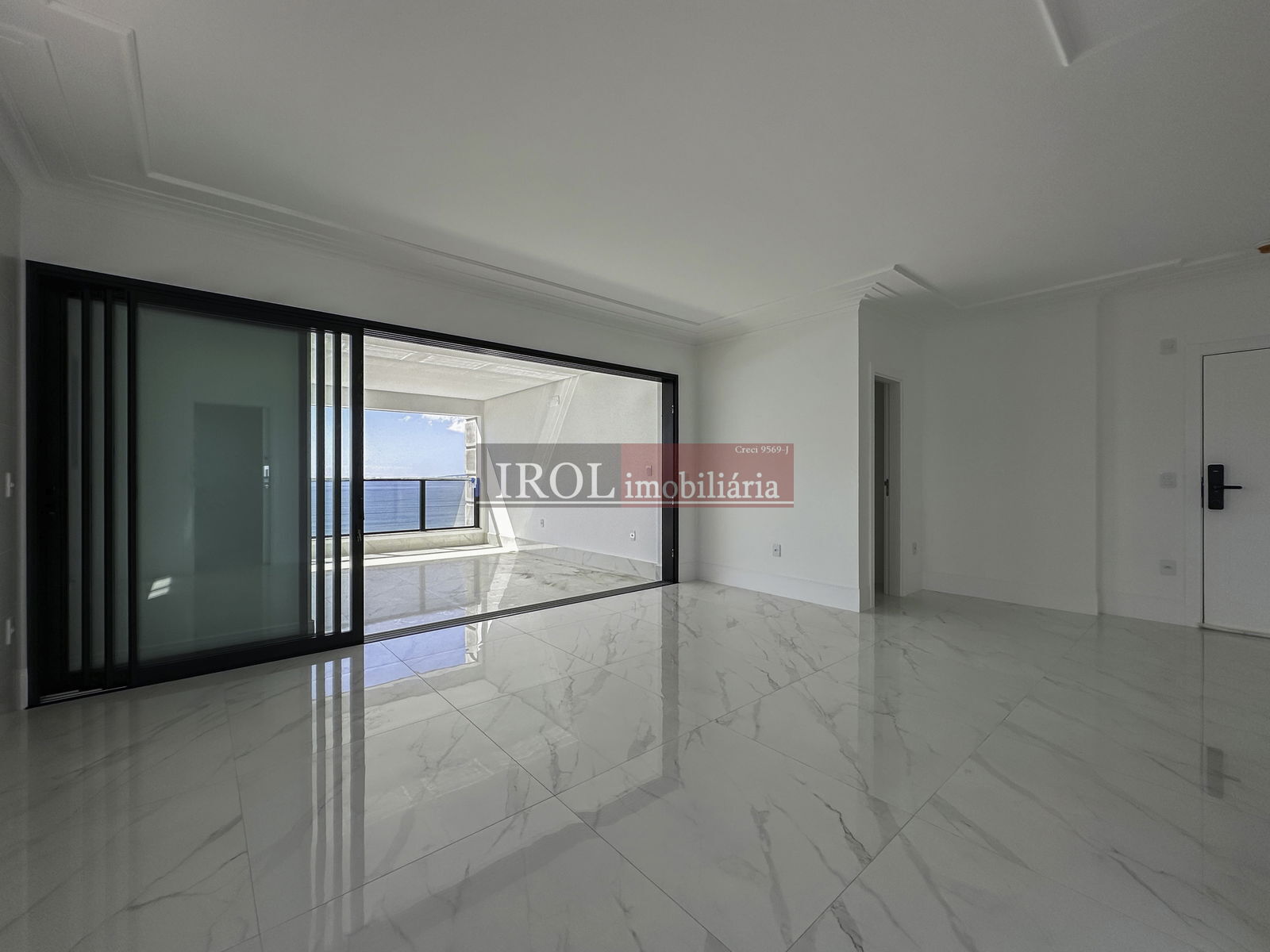 Apartamento à venda com 4 quartos, 208m² - Foto 15