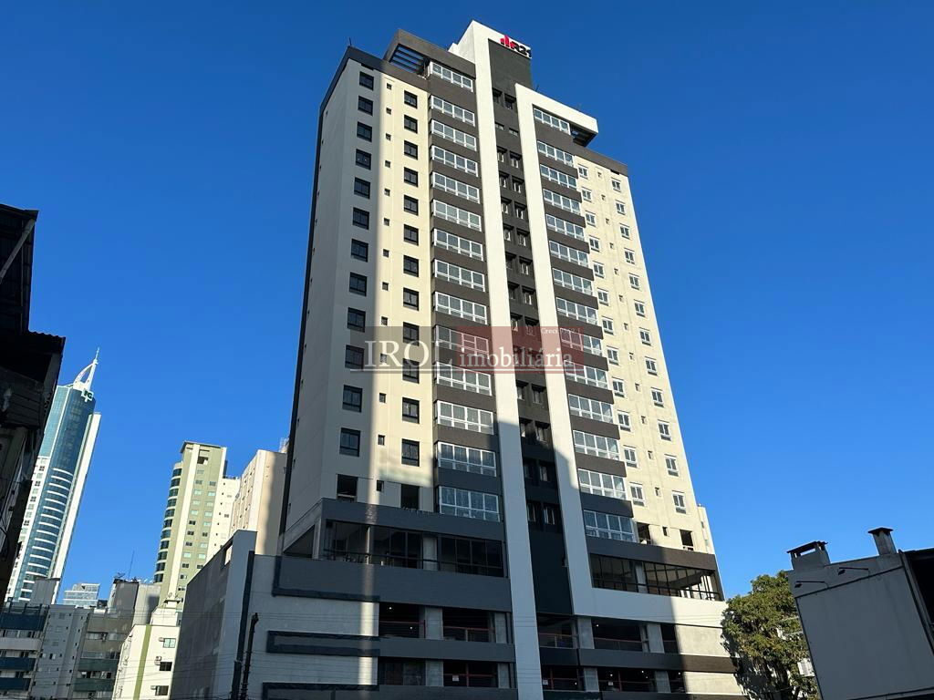 Cobertura à venda com 4 quartos, 264m² - Foto 2