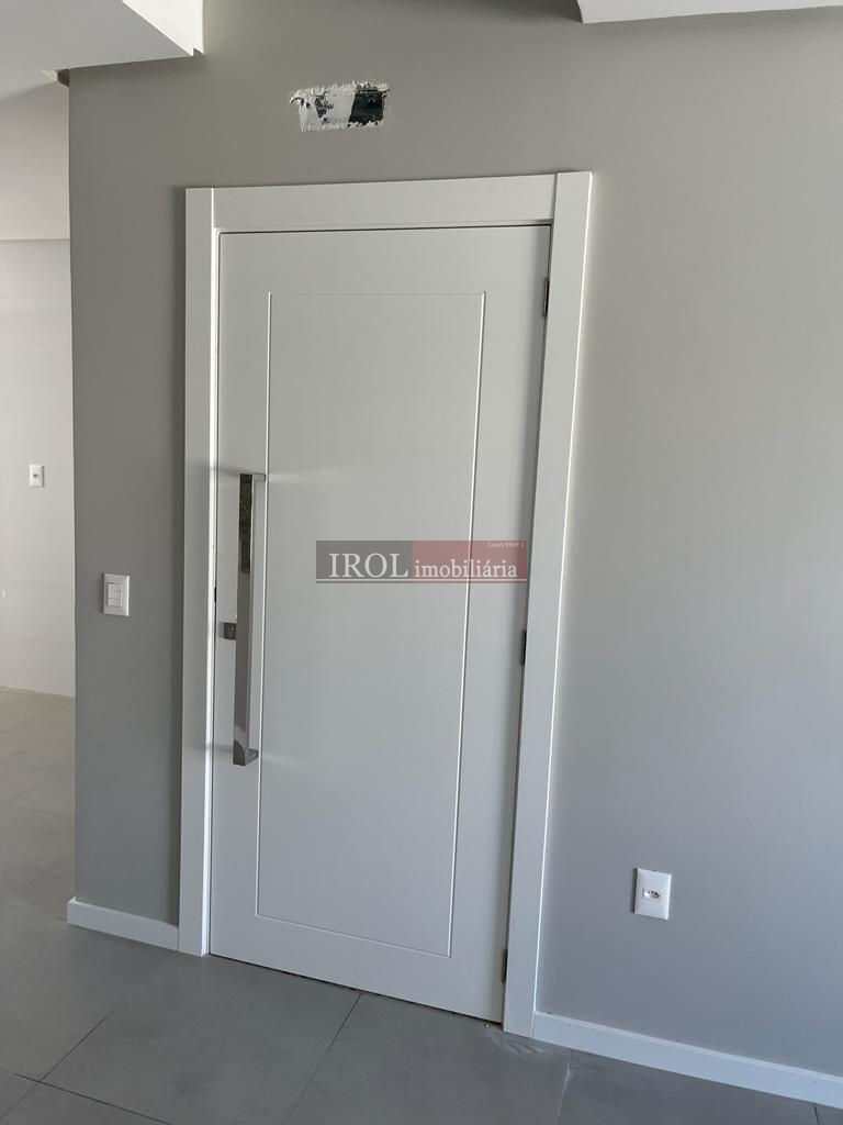 Apartamento à venda com 3 quartos, 141m² - Foto 7