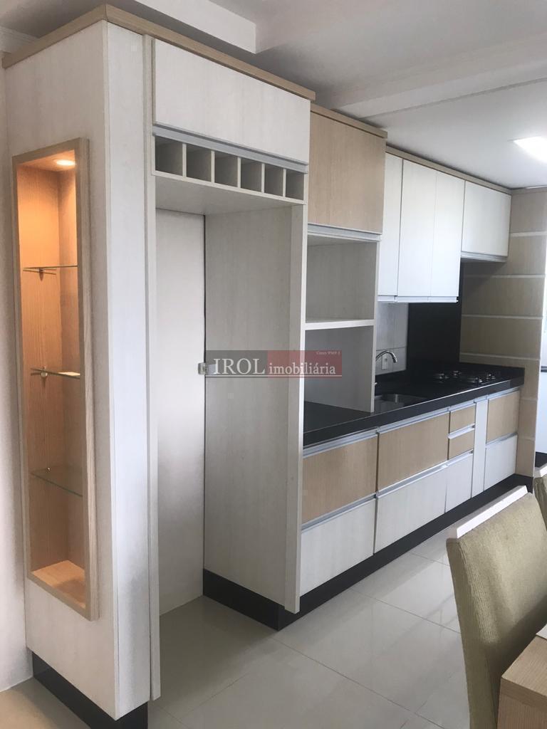 Apartamento à venda com 2 quartos, 60m² - Foto 4