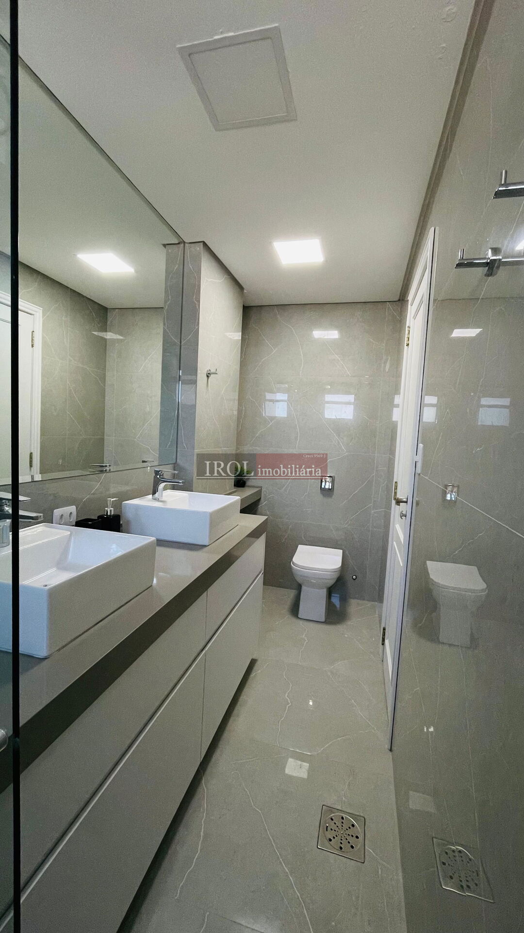 Apartamento à venda com 4 quartos, 216m² - Foto 27