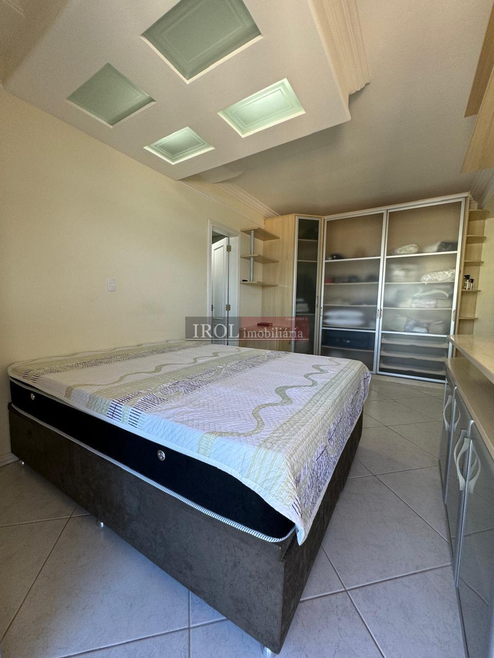 Apartamento à venda com 4 quartos, 216m² - Foto 29