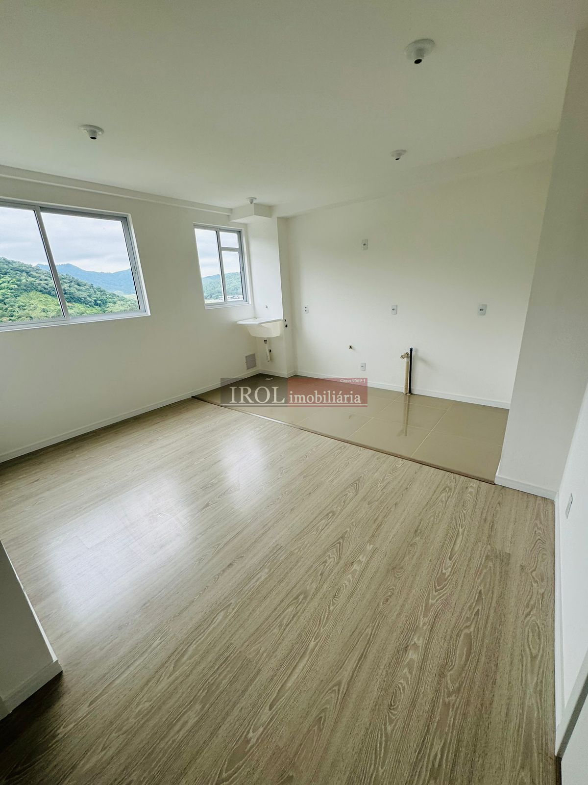 Apartamento à venda com 2 quartos, 58m² - Foto 4