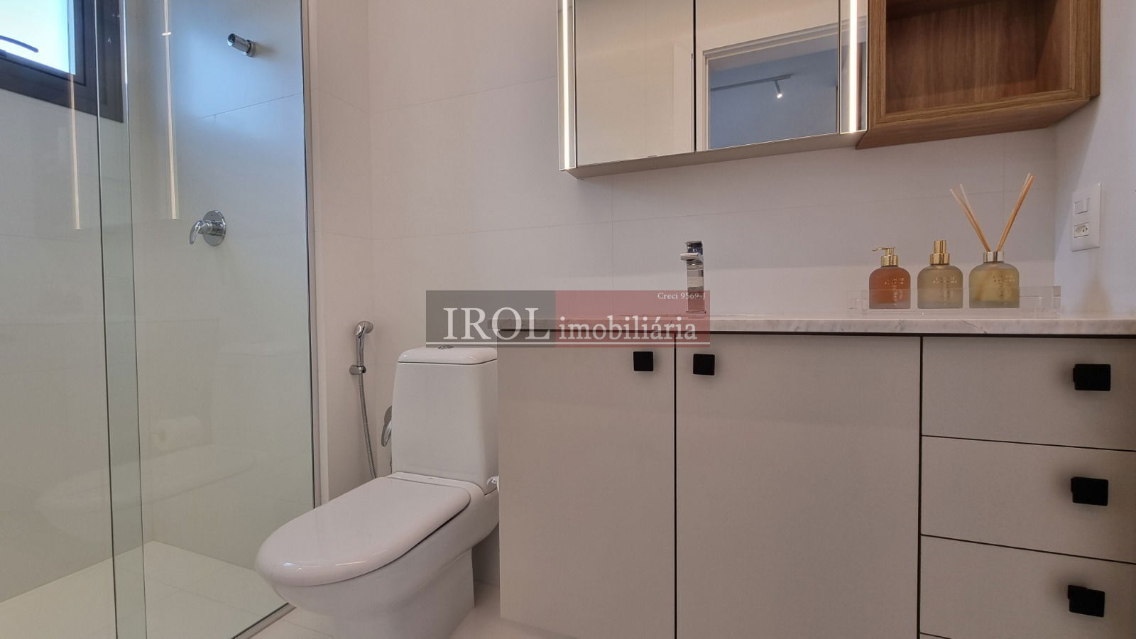 Apartamento à venda com 4 quartos, 182m² - Foto 13