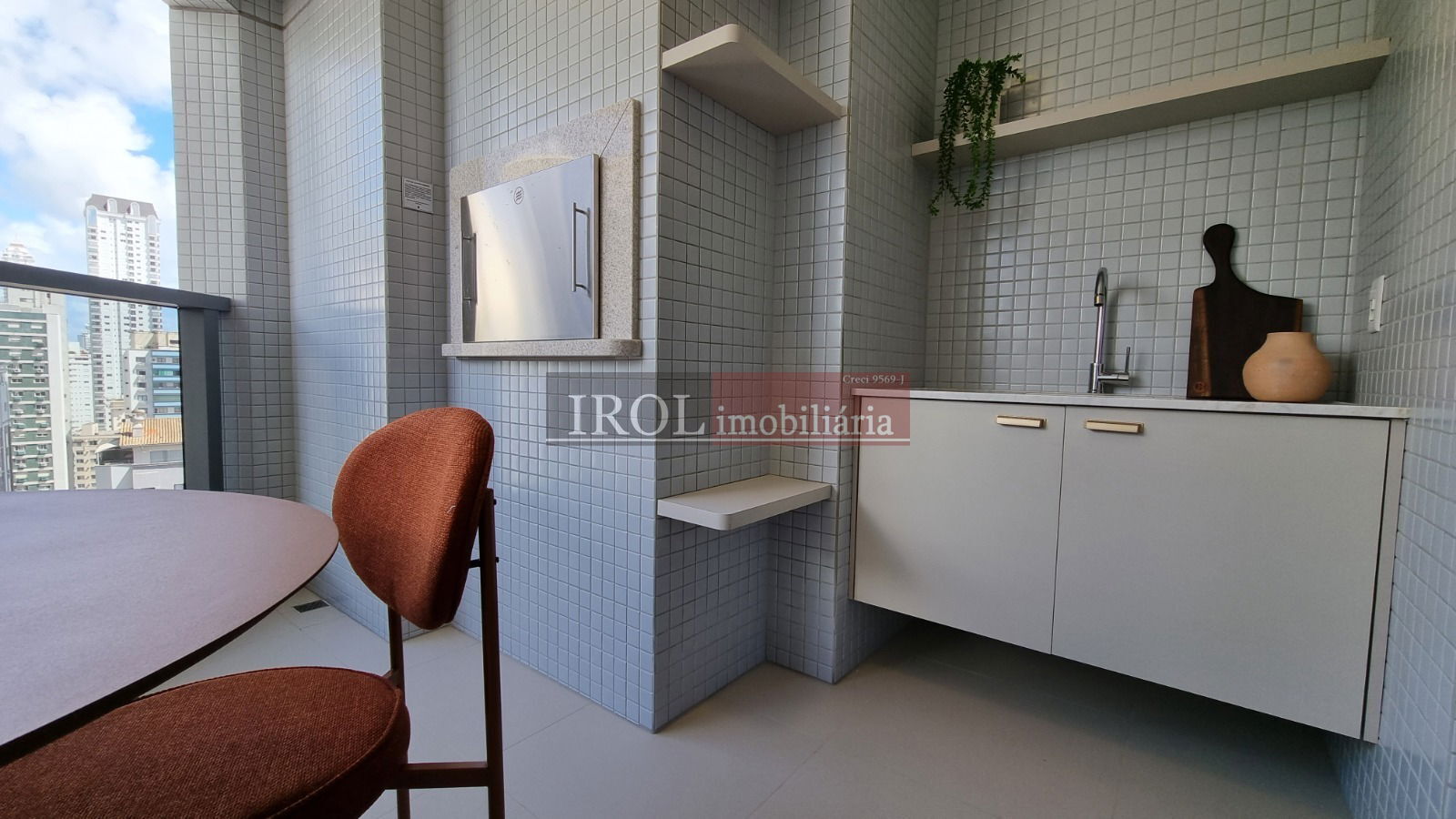 Apartamento à venda com 4 quartos, 182m² - Foto 3