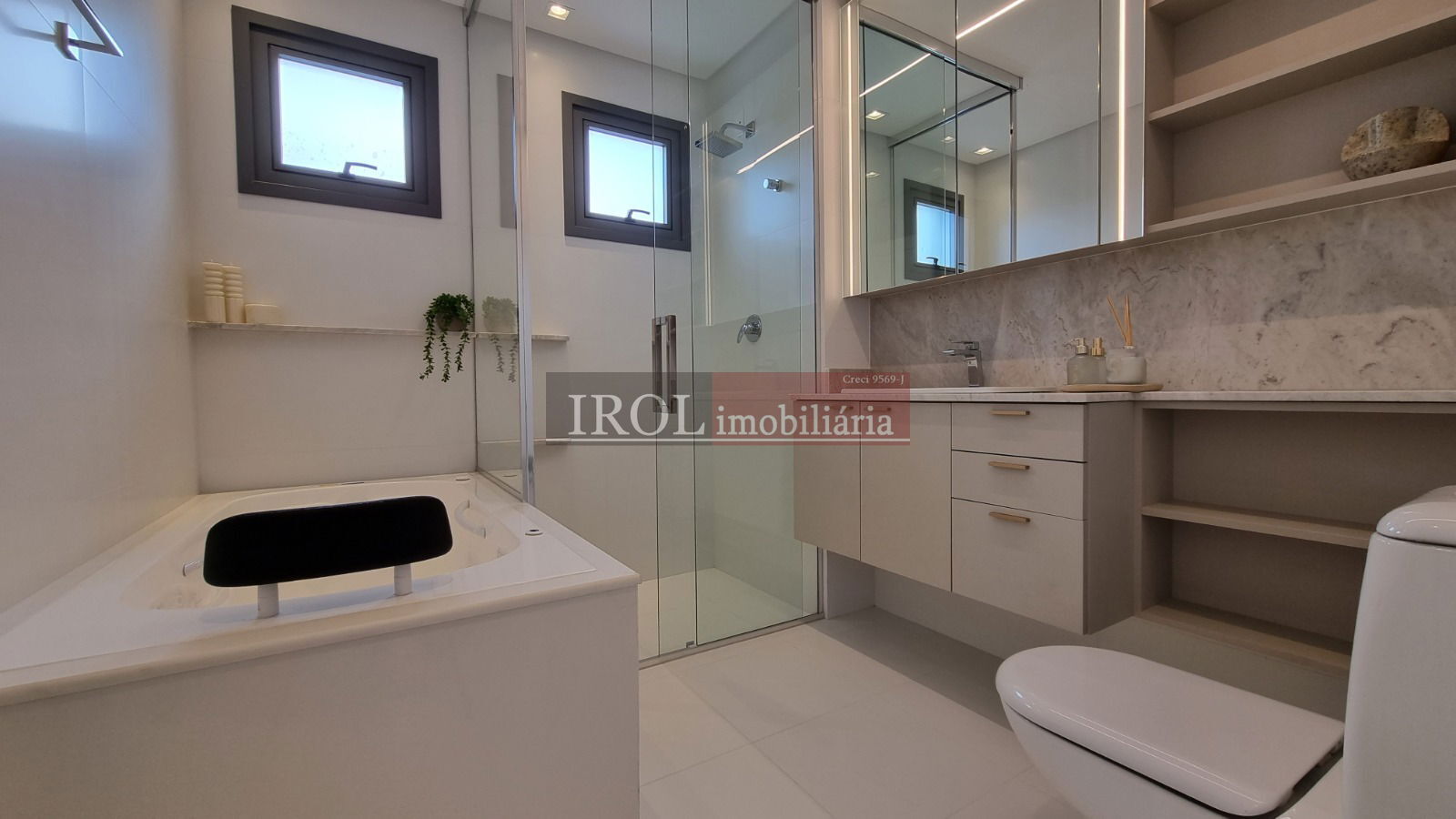 Apartamento à venda com 4 quartos, 182m² - Foto 8