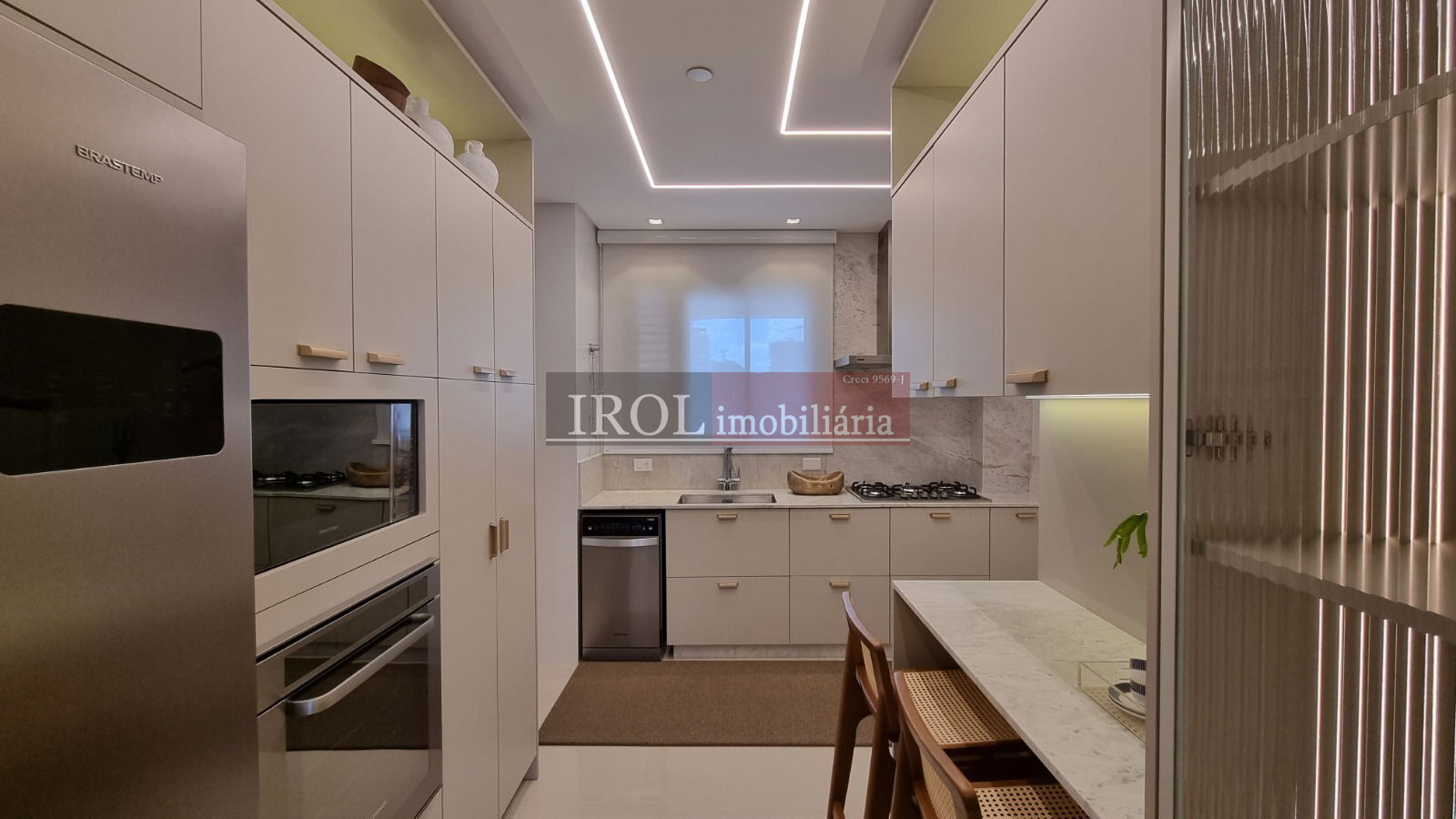 Apartamento à venda com 4 quartos, 182m² - Foto 37