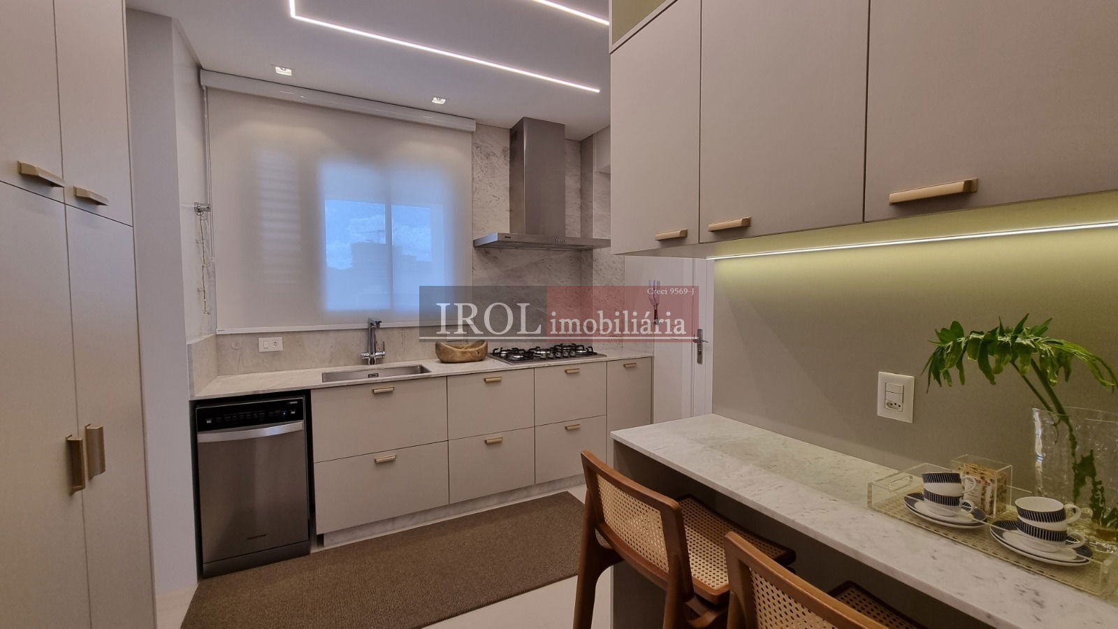 Apartamento à venda com 4 quartos, 182m² - Foto 38