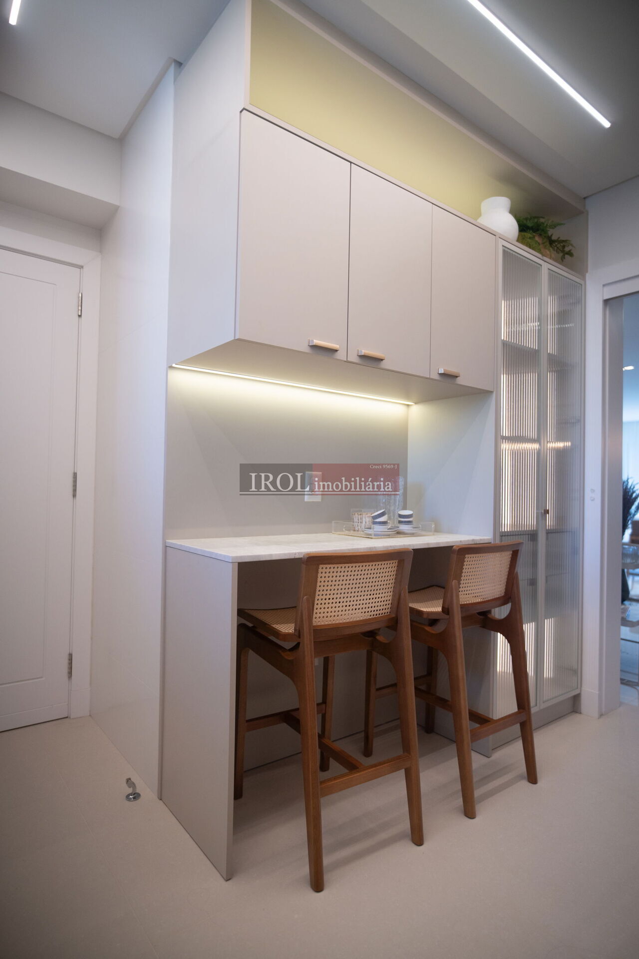 Apartamento à venda com 4 quartos, 182m² - Foto 29