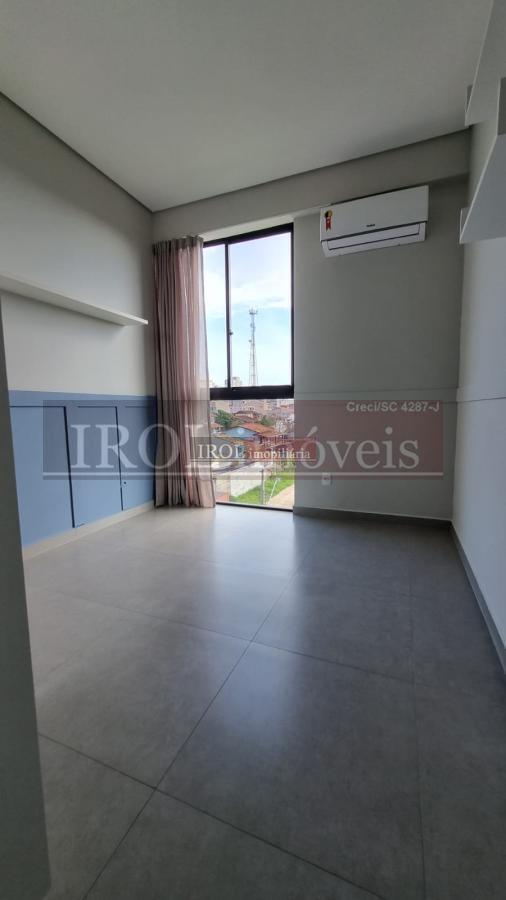 Apartamento à venda com 2 quartos, 76m² - Foto 13