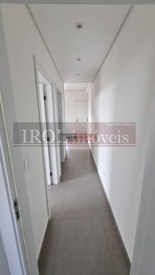 Apartamento à venda com 2 quartos, 76m² - Foto 19