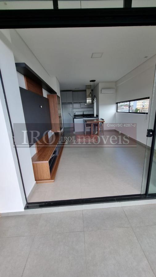 Apartamento à venda com 2 quartos, 76m² - Foto 12