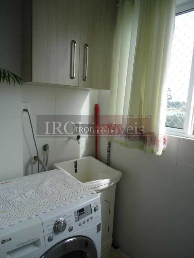 Apartamento à venda com 2 quartos, 62m² - Foto 18