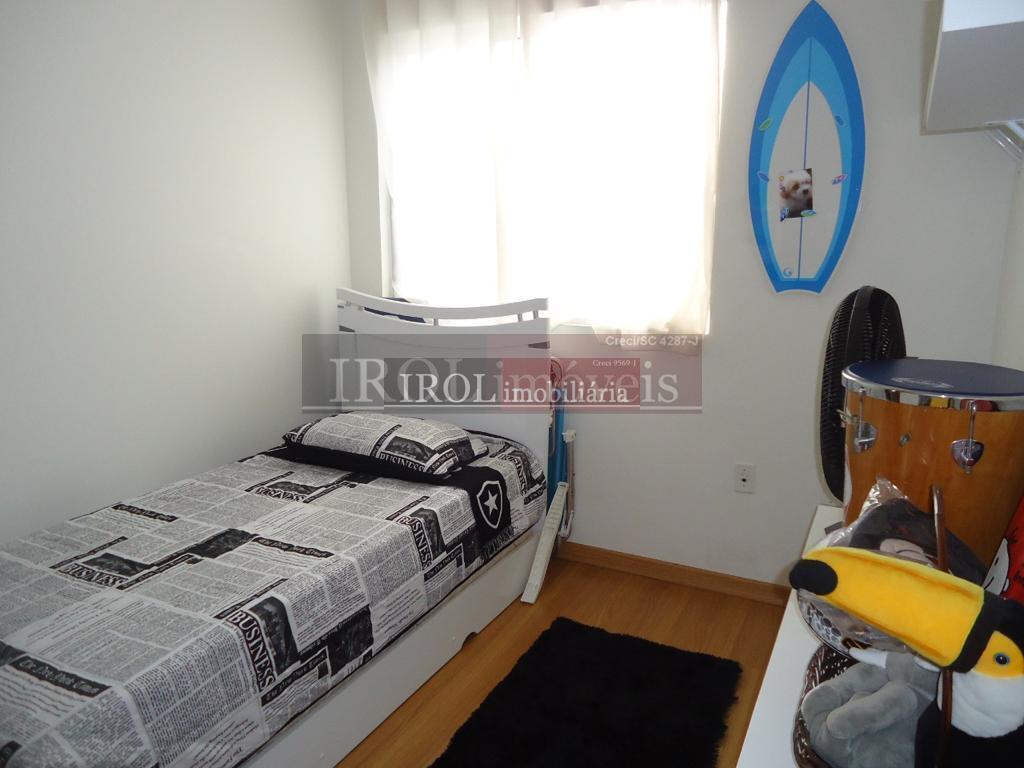 Apartamento à venda com 2 quartos, 62m² - Foto 9