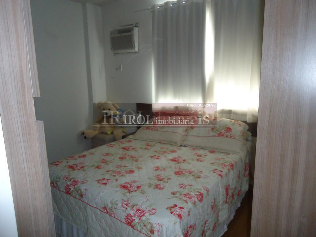 Apartamento à venda com 2 quartos, 62m² - Foto 21