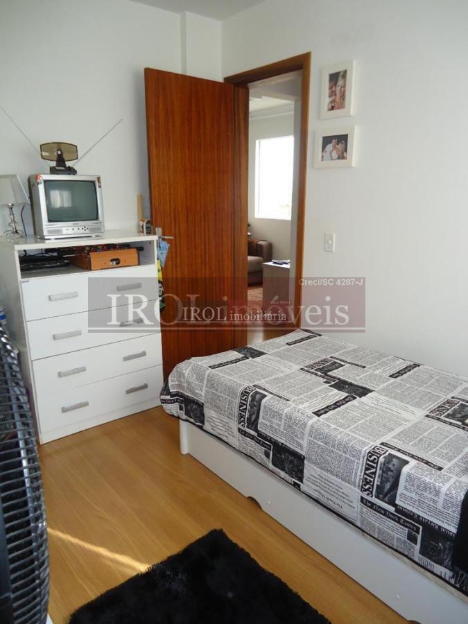 Apartamento à venda com 2 quartos, 62m² - Foto 8