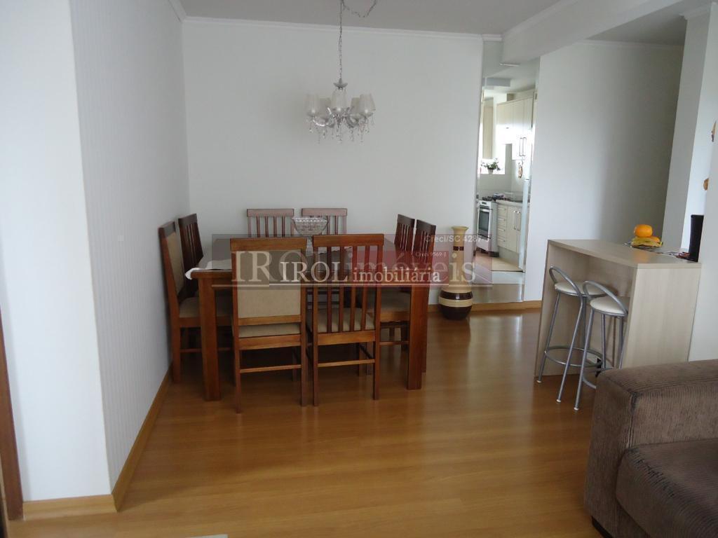 Apartamento à venda com 2 quartos, 62m² - Foto 1