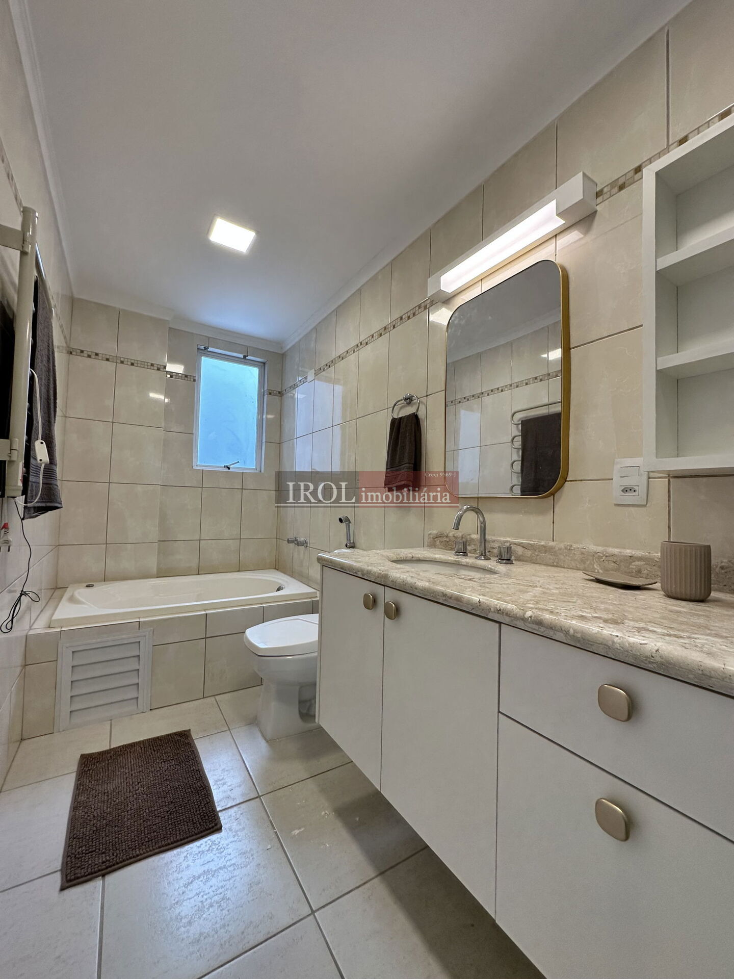 Apartamento à venda com 2 quartos, 100m² - Foto 47