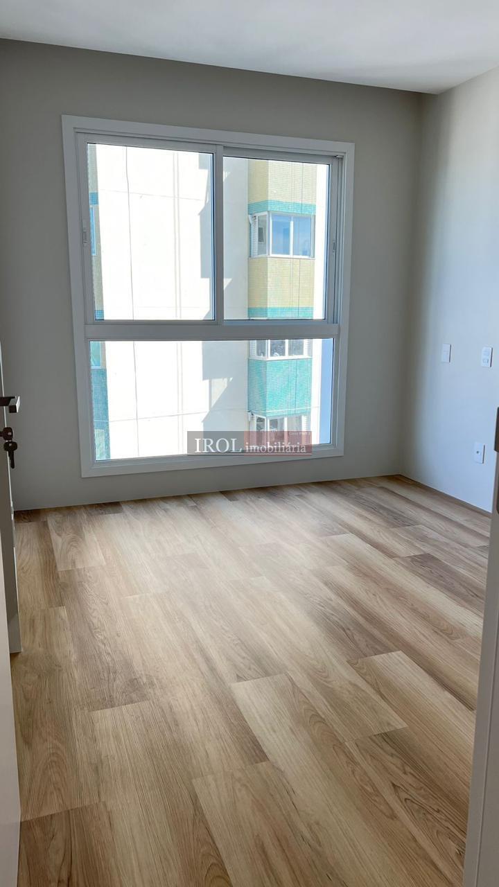 Apartamento à venda com 4 quartos, 150m² - Foto 11