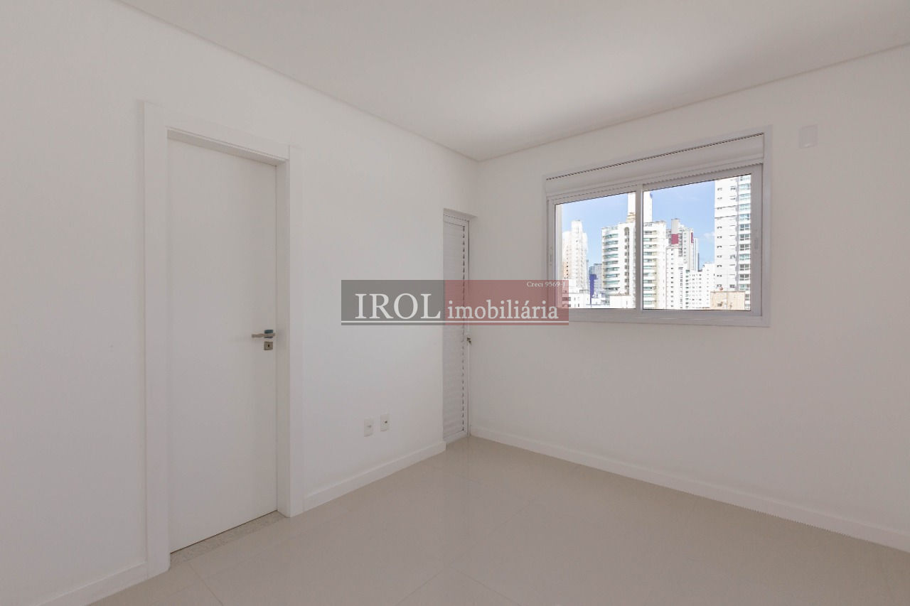 Apartamento à venda com 4 quartos, 150m² - Foto 45