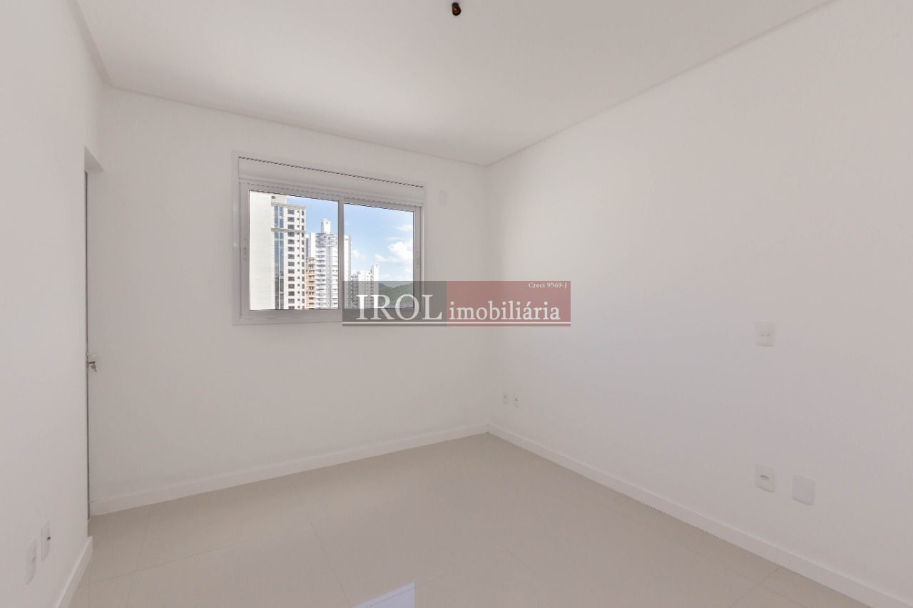 Apartamento à venda com 4 quartos, 150m² - Foto 44