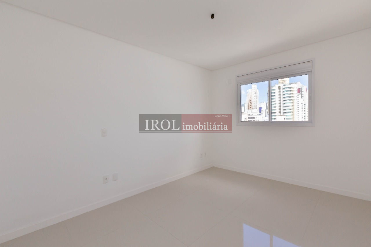 Apartamento à venda com 4 quartos, 150m² - Foto 40