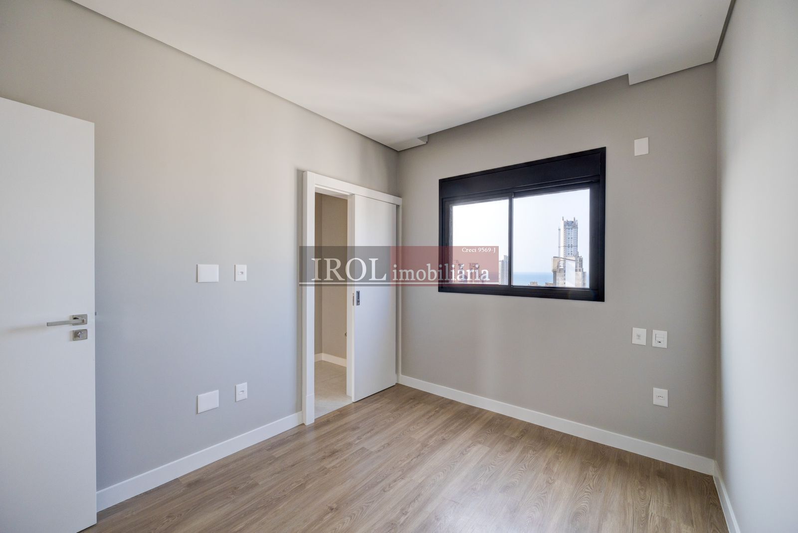 Apartamento à venda com 4 quartos, 135m² - Foto 36