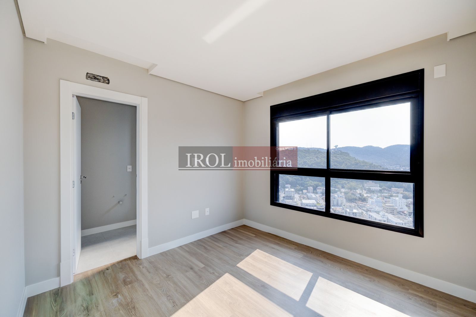 Apartamento à venda com 4 quartos, 135m² - Foto 39